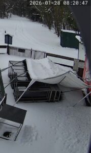 Pavillons durch Schnee defekt